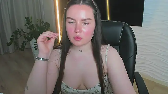 Mia_Milkvey's cam snapshot