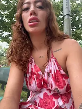 roxyrougee live sex cam