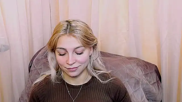 FoxyKathryn's cam snapshot