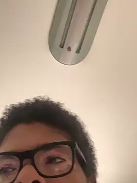 ELPikaPreta live sex cam