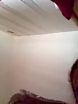 loveofpetitegirls34's cam snapshot