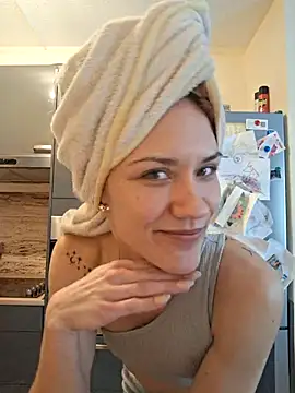 SlimBellaa's cam snapshot