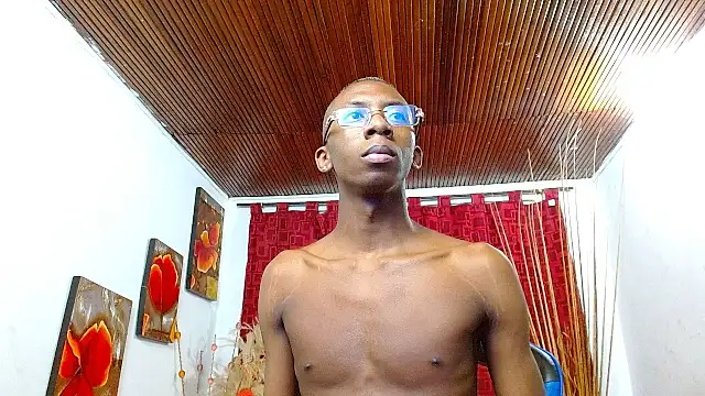 milo018 live sex cam