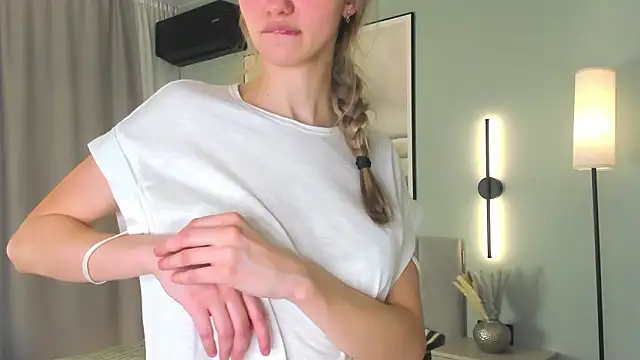 EclipseUrge's cam snapshot