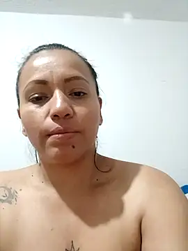 agatha_sluttylatina's cam snapshot