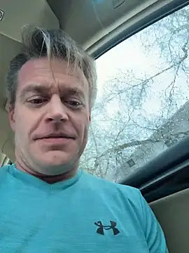 DILFiGuess1 live sex cam