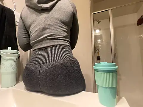 wynterheat live sex cam