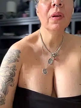 dieseldame1313 live sex cam