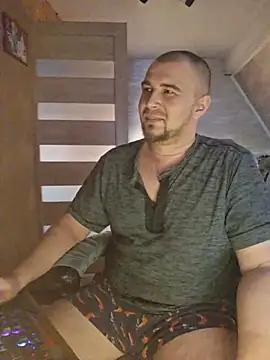 Foxyshaved live sex cam