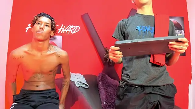 GREEN_BOYS live sex cam