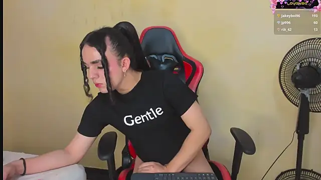 JustinePerry live sex cam