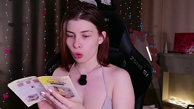 inside_tori's cam snapshot