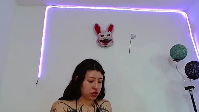 Megan_Blaze01's cam snapshot