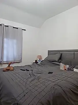 Megancullenofficial's cam snapshot