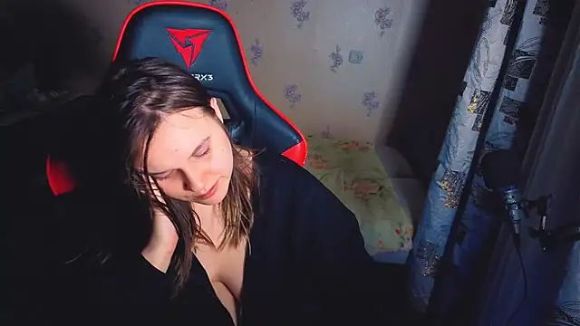 CherylVinyl live sex cam