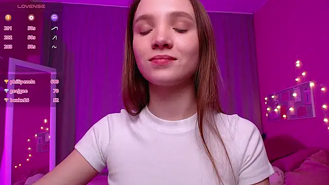 Adria_Arjona live sex cam