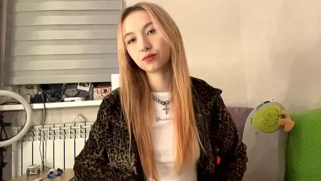 PinkTraible live sex cam