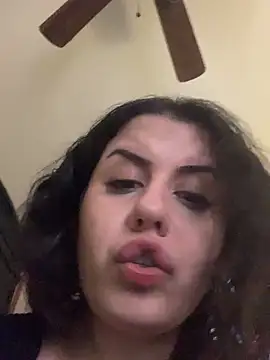 holyeroticss live sex cam