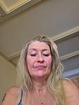 lisalustjouw's cam snapshot