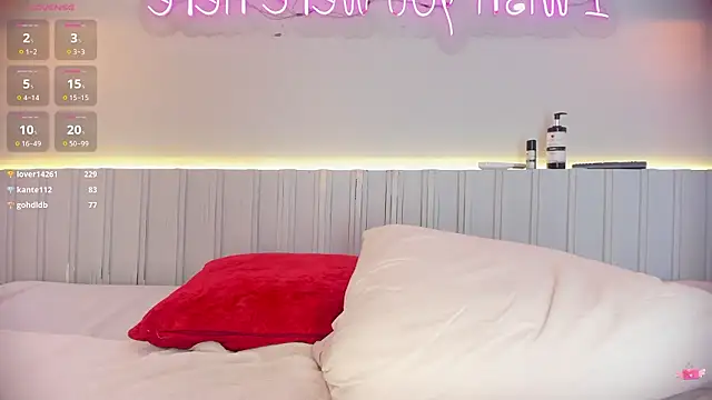 sally_monroe's cam snapshot