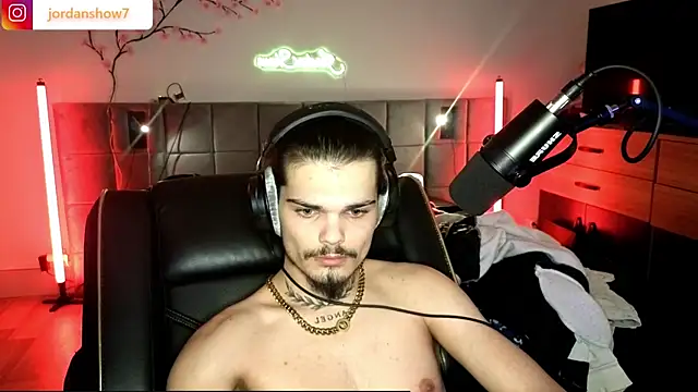 JordanShow live sex cam