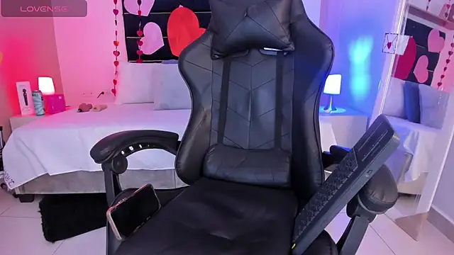 MarilynSmIith live sex cam