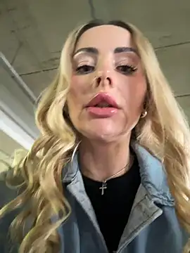 EmaSalis live sex cam