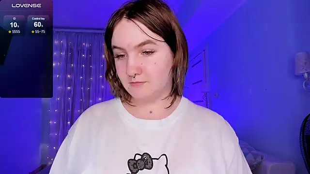 lovelyy_julia's cam snapshot