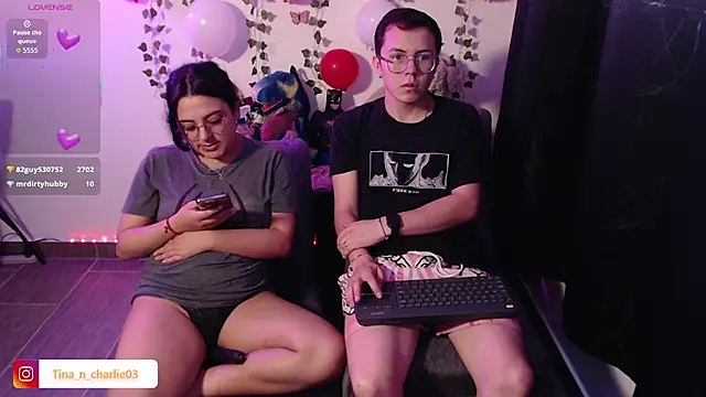 Tina_4_Charlie live sex cam
