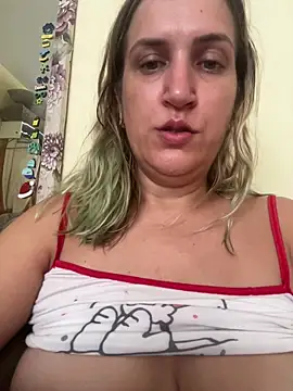 Bia_sexynovaes live sex cam