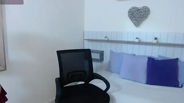 Aleja_Gold's cam snapshot