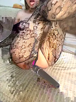 heavenly_charm's cam snapshot