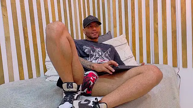 yorbymaxx live sex cam