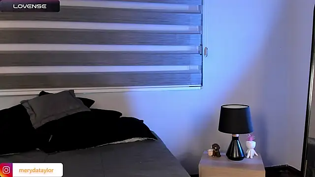 MERIDA_TAYLOR live sex cam