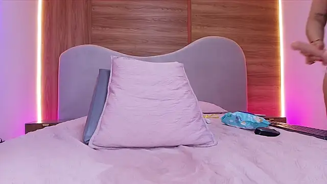 shaina_adams live sex cam