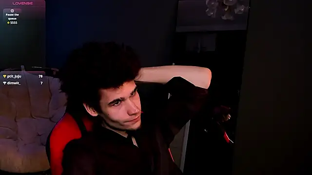 trevor_dreams's cam snapshot