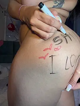 kiim_taaylor live sex cam