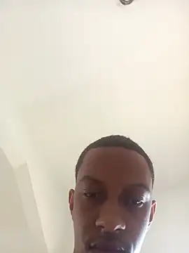 Pretinhoo25's cam snapshot