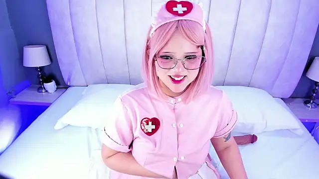 NanaOsaky live sex cam