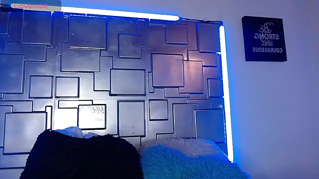 lunabloom2's cam snapshot