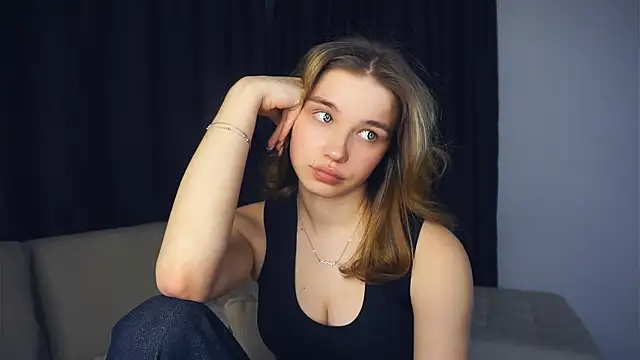 EarthaStinett's cam snapshot