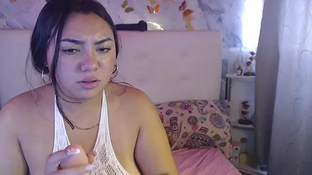 Nicolelewllss's cam snapshot