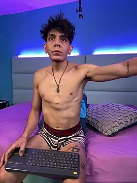 abrilandjulian's cam snapshot