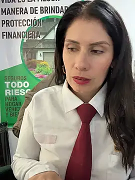 Alysson-- live sex cam