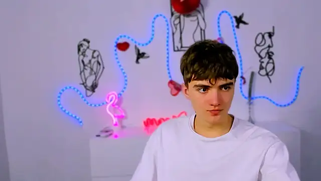 emil_lucky live sex cam