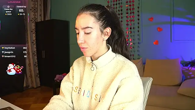 Belle_Via's cam snapshot