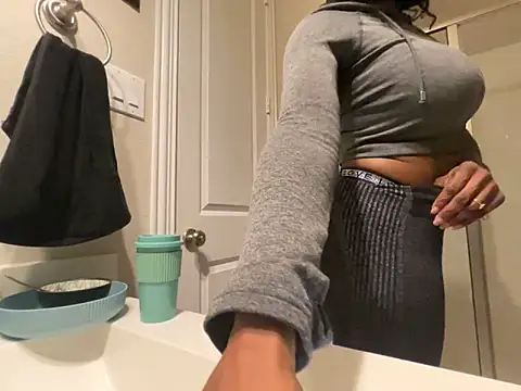 wynterheat live sex cam