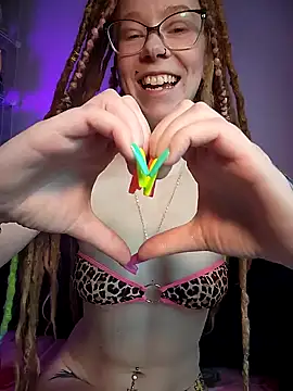 LucidLucy live sex cam