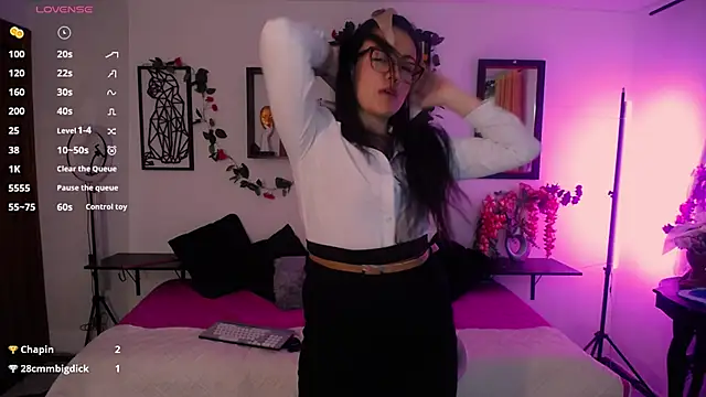 QueenRose94's cam snapshot