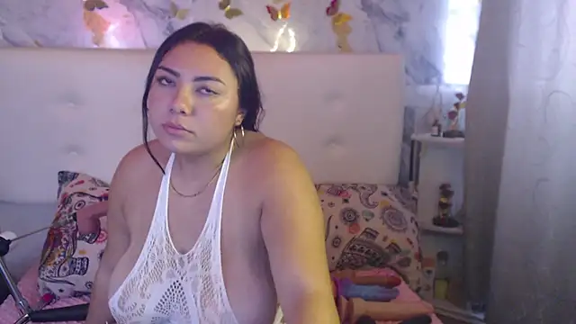 Nicolelewllss's cam snapshot